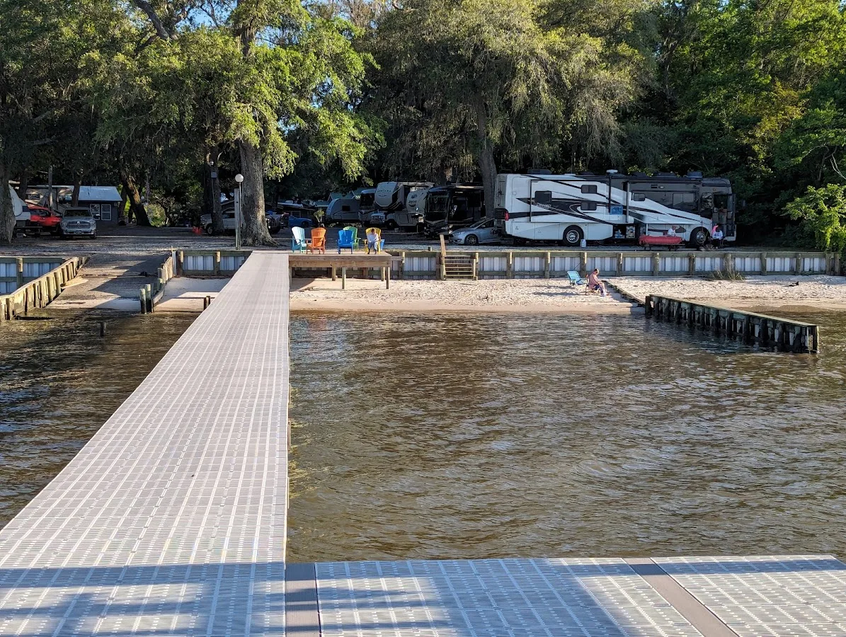 Coastal scenery near Gulf Shores, Alabama