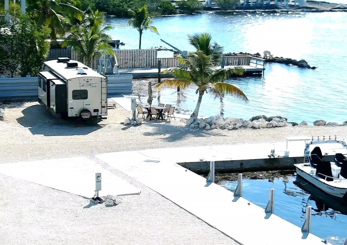 Blue Fin Rock Harbor RV Park & Marina