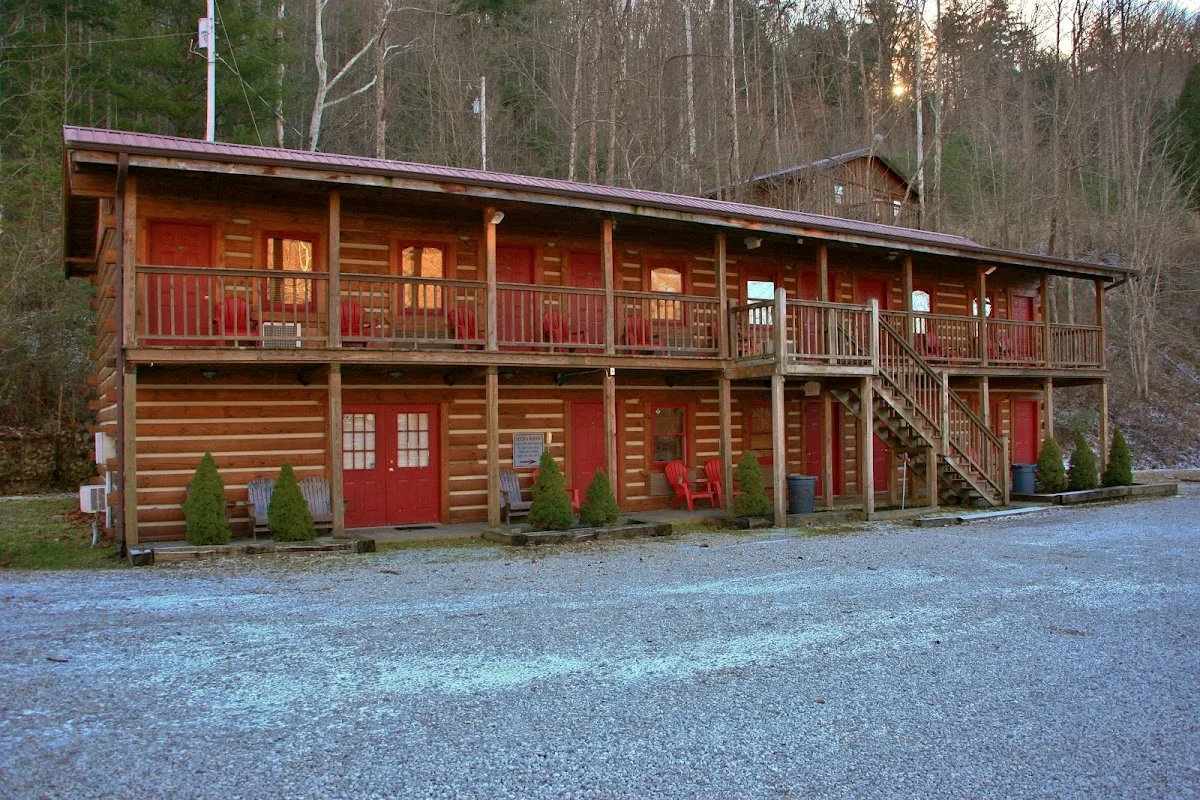 Callies Lake And Campground in Red River Gorge