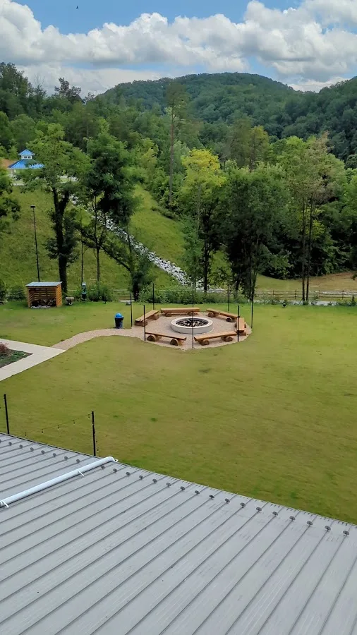 Camp Margaritaville RV Resort & Lodge - Pigeon Forge