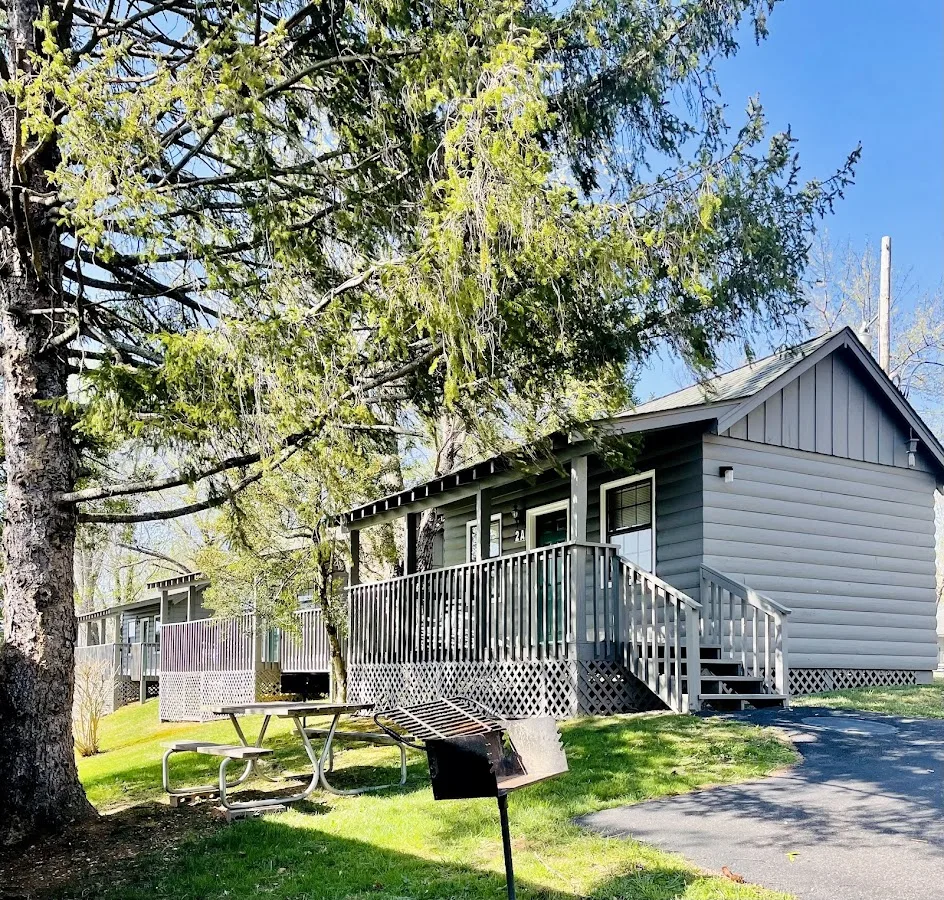 Foothills RV Park & Cabins