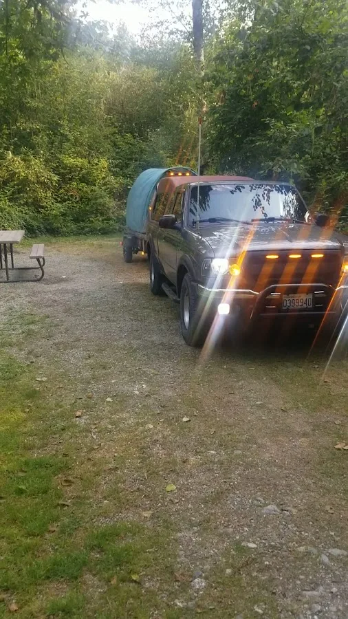 Glacier Peak Resort, RV Park & Winery