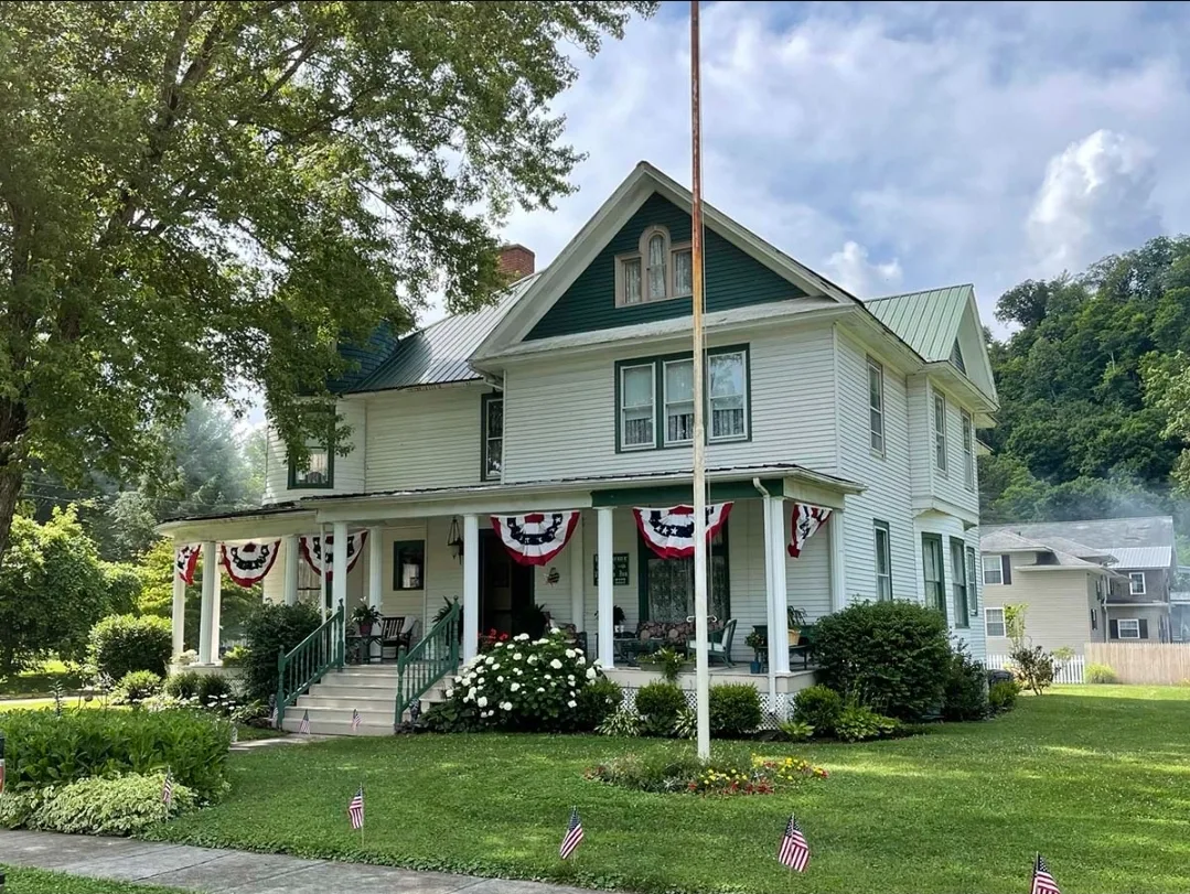 Greenbrier River Campground, Cabins and River Trips