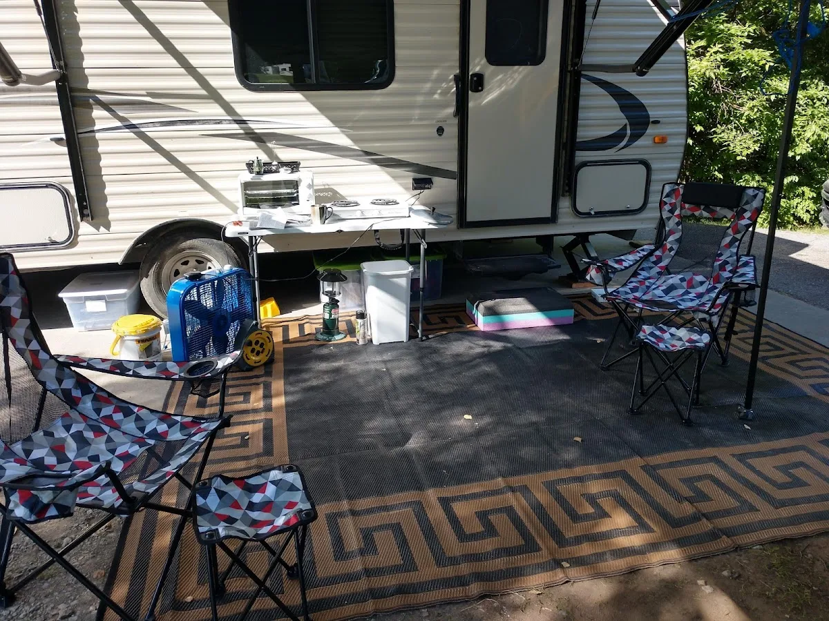Hickory Hollow Campground