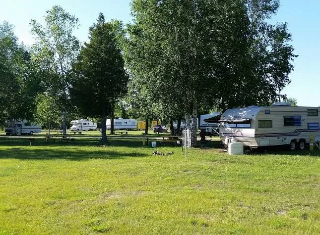 Mackinaw Mill Creek Campground Rally Building