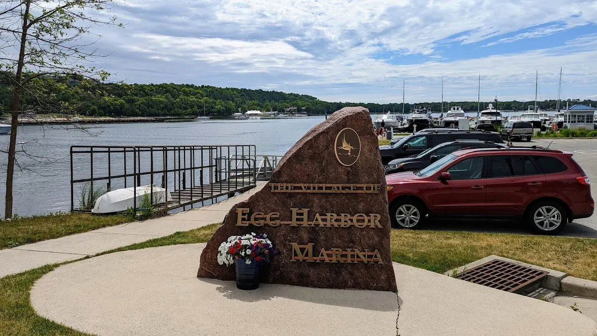 Monument Point Camping