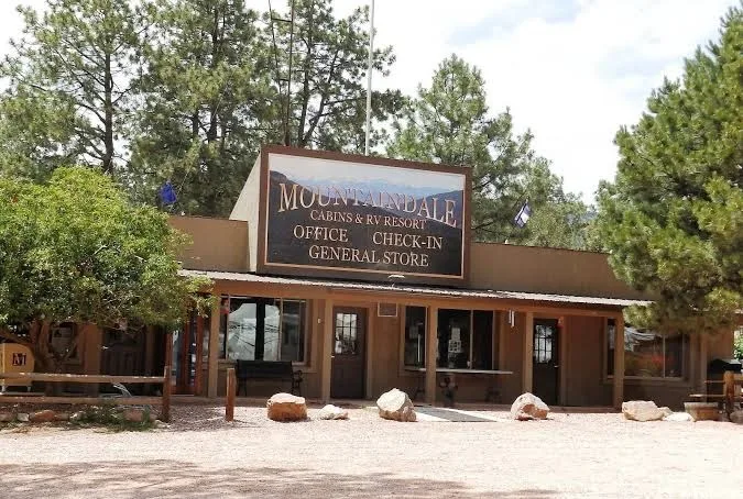 Mountaindale Cabins & RV Resort
