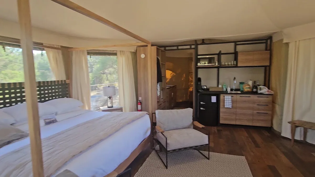 Outdoorsy Hill Country