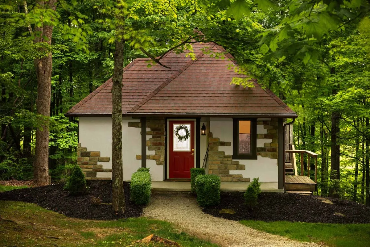 Pine Creek Cabins & Camping Resort