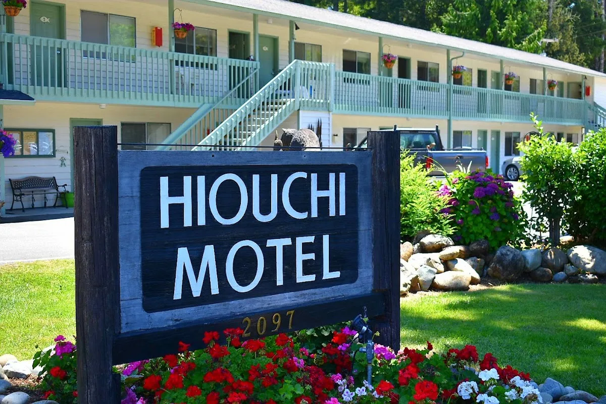 Ramblin' Redwoods Campground and RV Park