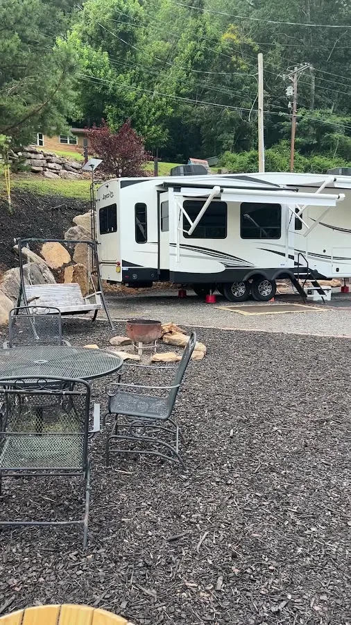 River Life RV Resort