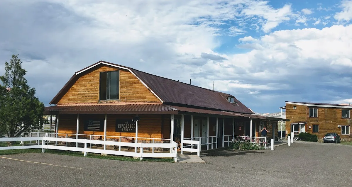 The Riverside Ranch RV Park Motel & Campground