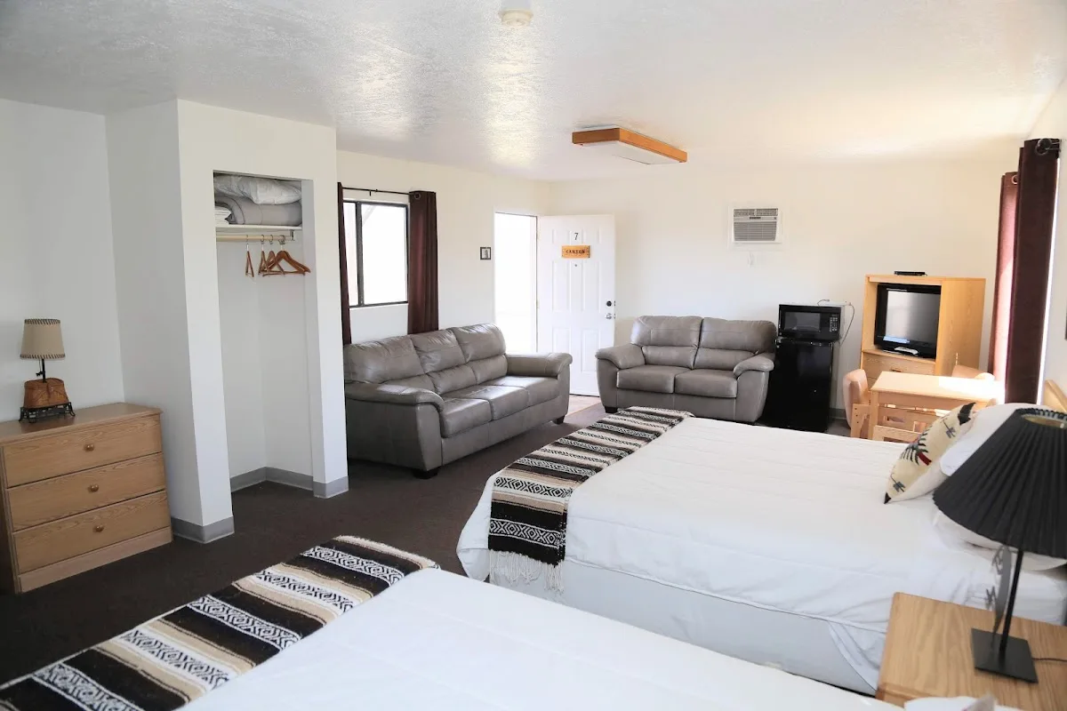 The Riverside Ranch RV Park Motel & Campground