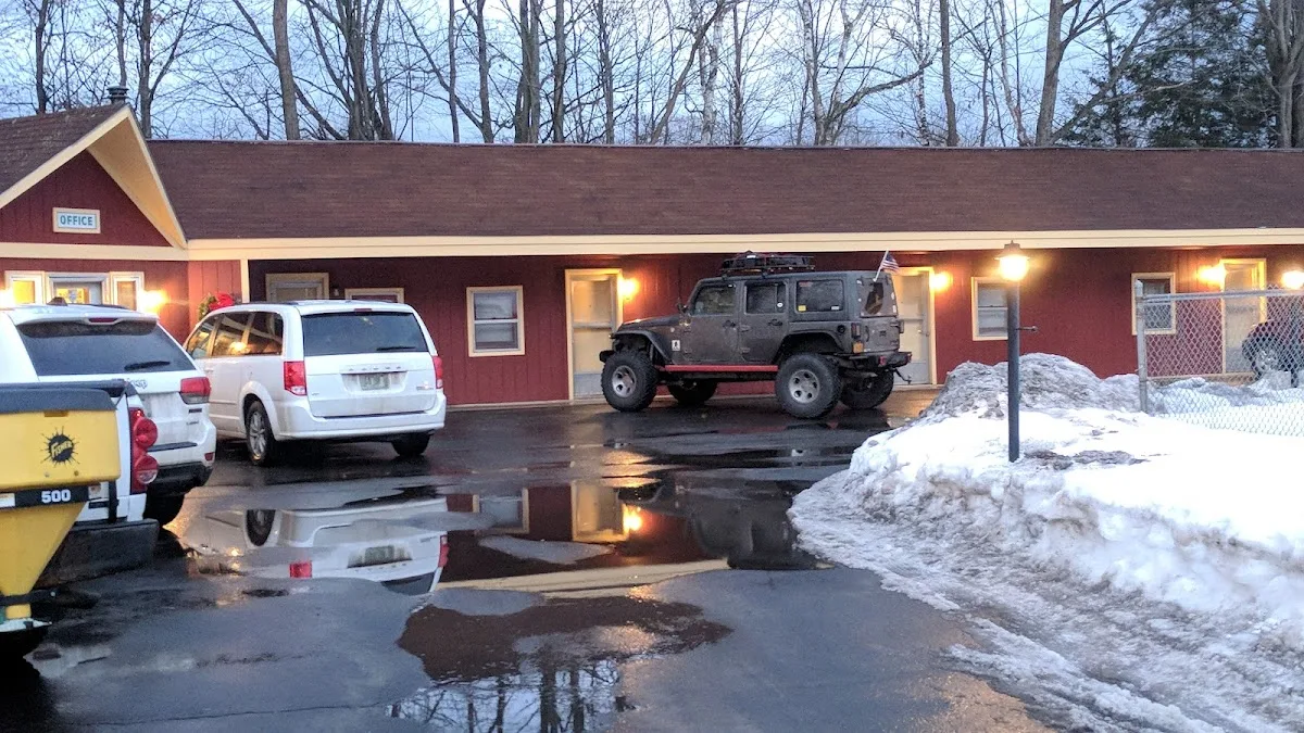 Twin River Campground & Cottages