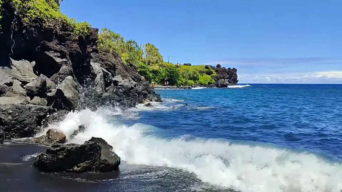 Waiʻānapanapa State Park