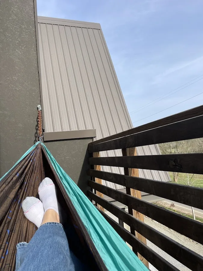 Wrong Way River Lodge & Cabins